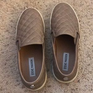 Ecentrcq Slip On Sneaker